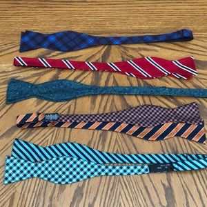 Bundle of bow ties
